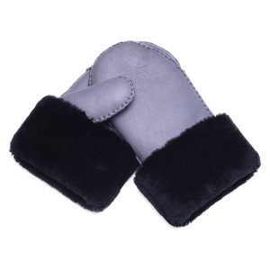 Sheepskin gloves