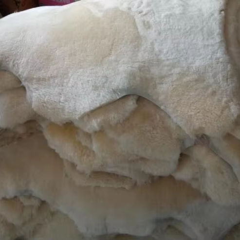 Australian Medical-Grade Sheepskin Sheets for Baby Sheepskin Shoes, Furniture Sofa Linings, Clothing - Multi-Purpose