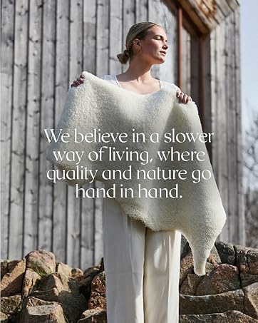 Nordic 2x3 ft Genuine Sheepskin Rug Short Pile Beige Animal Fur Bedside or Dining Table Unique Natural Creation with a Slightly Fluffy Texture 8 详情 06 6