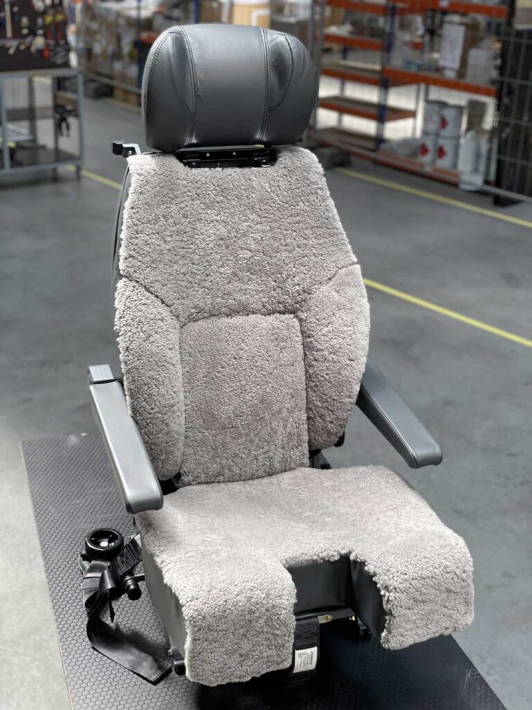 Fitted sheepskin pilot seat cover-1