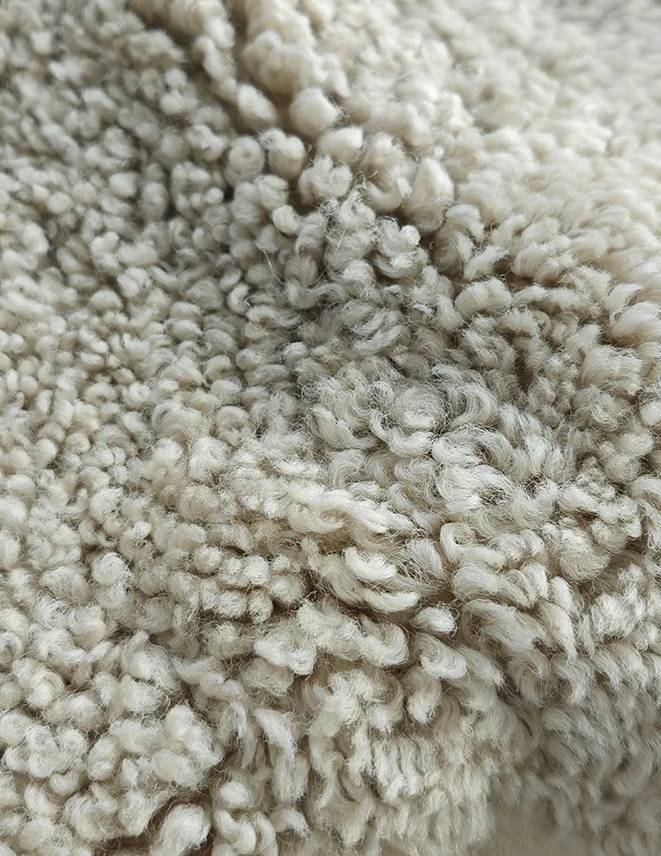 Wholesale Sheepskin for Furniture Upholstery: The Ultimate Guide for Designers & Manufacturers 2 未标题 1 0003 微信图片 20260310144858 845 5