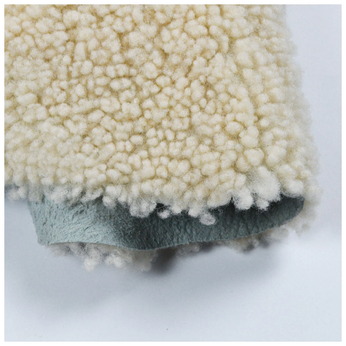 Sheepskin Shoe Lining - White Curly 2 Sheepskin Shoe Lining - White Curly - Image 2